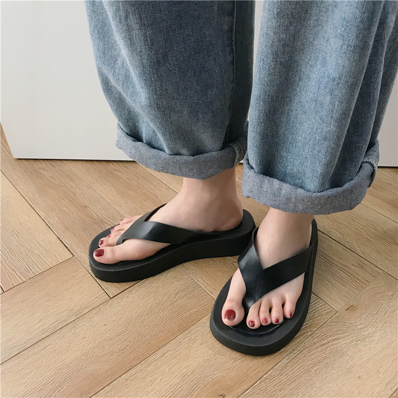 Sandals Women Summer Slippers 3cm Heel Fashion Flats Shoes 2021 Non-slip Flip Flops Flat 35-40 DP7W, Black
Sandals Women Summer Slippers 3cm Heel Fashion Flats Shoes 2021 Non-slip Flip Flops Flat 35-40 DP7W, Black