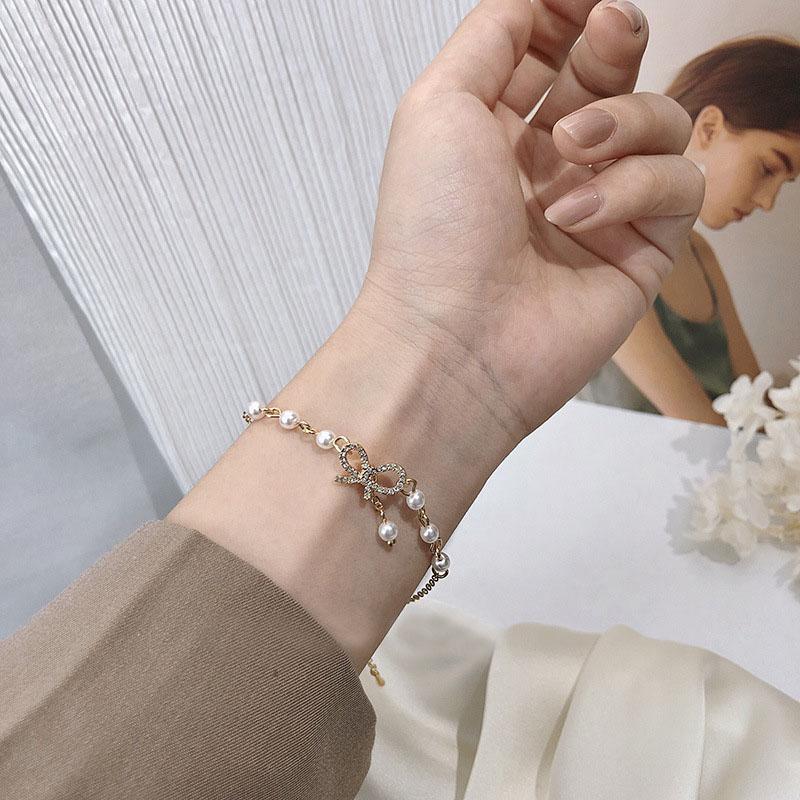Link, Chain Elegant Bowknot Pearl Bracelet Women Romantic Simple Beads Sweet Shiny Zircon Jewelry For Girls Fashion Gift
Link, Chain Elegant Bowknot Pearl Bracelet Women Romantic Simple Beads Sweet Shiny Zircon Jewelry For Girls Fashion Gift