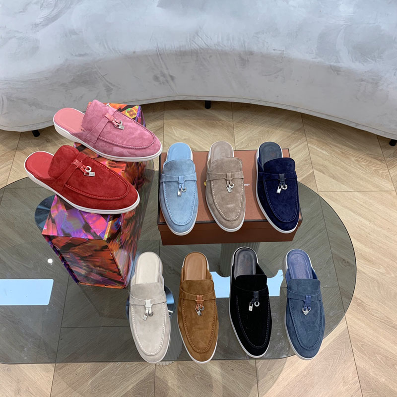 2021 female fashion designer summer flat slippers add simple atmosphere, love style, high quality, outside size 35-42
2021 female fashion designer summer flat slippers add simple atmosphere, love style, high quality, outside size 35-42