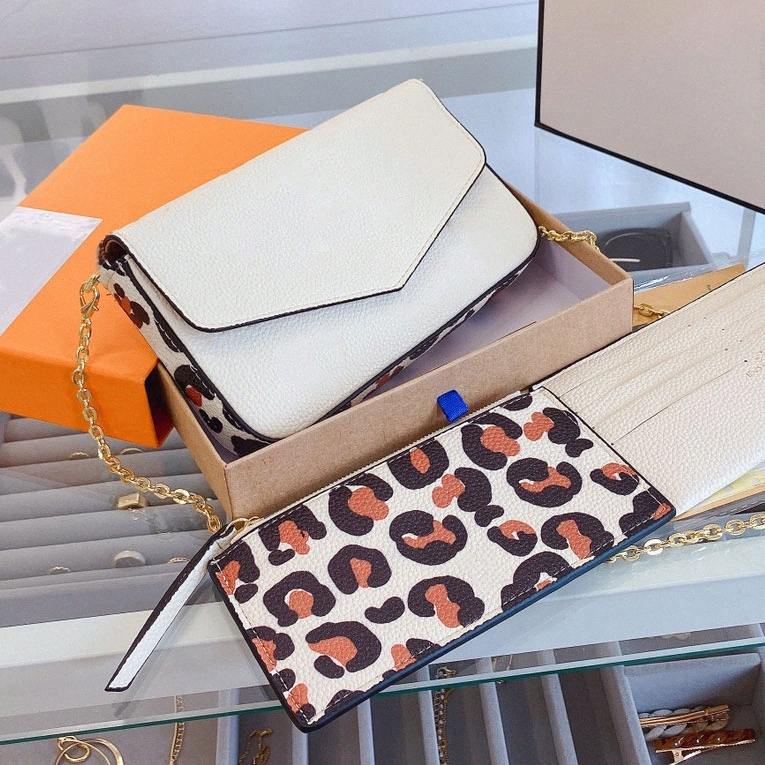 3 Pz Set Borsa Donne Classico di Prestigio Designer Pochette Felicie Louise Vutton Borsa Borse in vera pelle Borse a tracolla Borsa a tracol
3 Pz Set Borsa Donne Classico di Prestigio Designer Pochette Felicie Louise Vutton Borsa Borse in vera pelle Borse a tracolla Borsa a tracol