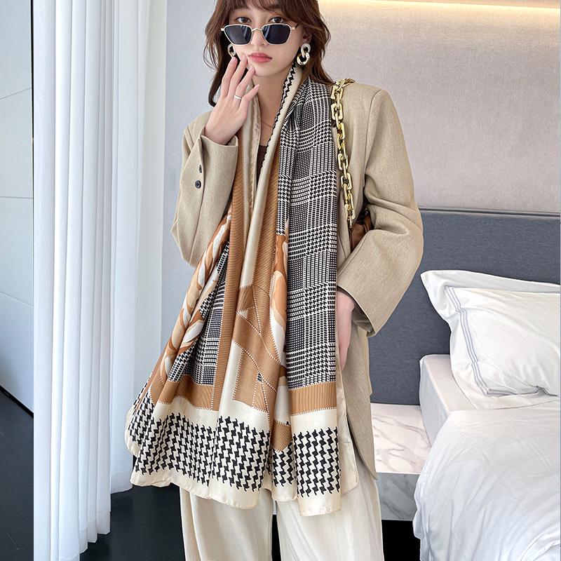 Scarves 2022 Print Silk Scarfs Lattice Sunscreen Luxury 180X90CM Shawls Fashion Beach Towel Ladies Neckerchief, Blue;gray
Scarves 2022 Print Silk Scarfs Lattice Sunscreen Luxury 180X90CM Shawls Fashion Beach Towel Ladies Neckerchief, Blue;gray