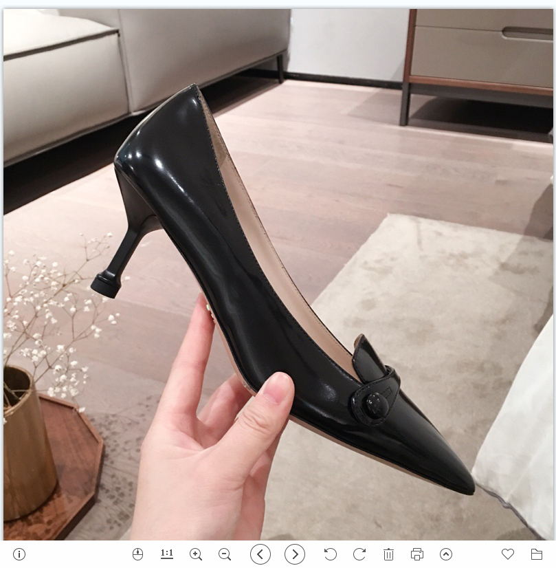 2021 Good Quality Fashion Women Luxurys Designers Shoes Designer Sandals Womens Luxury High Heels Sandal Dress Shoess With Box Size 35-41 -G377, Black
2021 Good Quality Fashion Women Luxurys Designers Shoes Designer Sandals Womens Luxury High Heels Sandal Dress Shoess With Box Size 35-41 -G377, Black