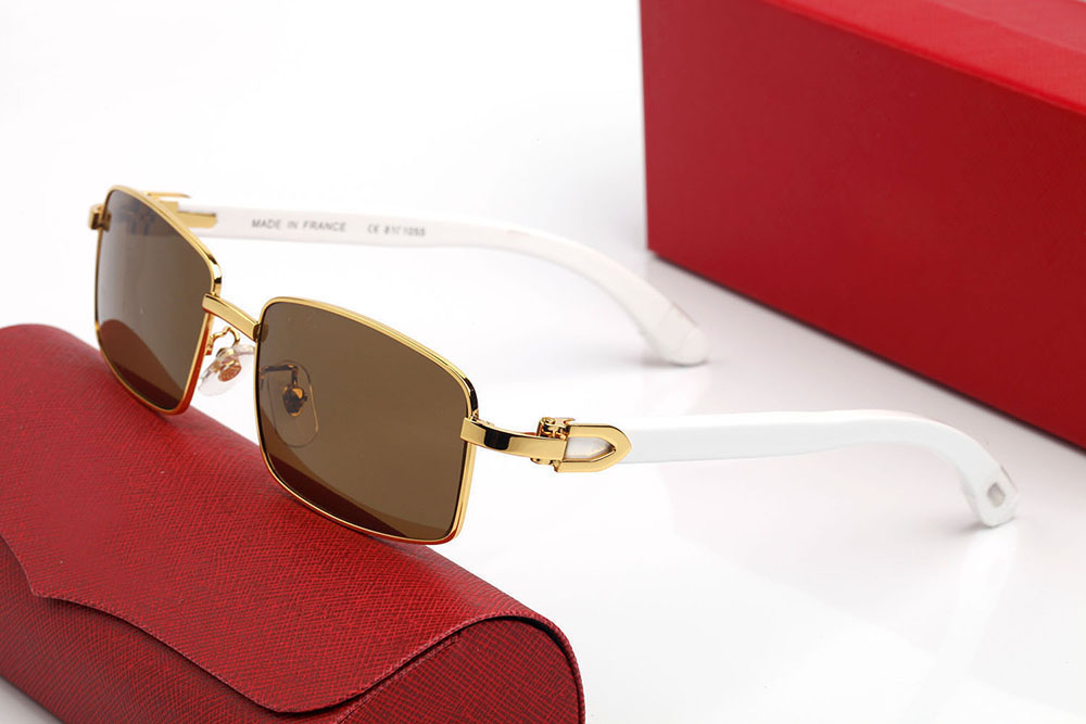 Leisure Classic Square C shaped Sunglasses Men Women Business Optical Frames Clear Designer Glasses Peach Heart Metal Decoration wooden White Mirror Legs Brown
Leisure Classic Square C shaped Sunglasses Men Women Business Optical Frames Clear Designer Glasses Peach Heart Metal Decoration wooden White Mirror Legs Brown