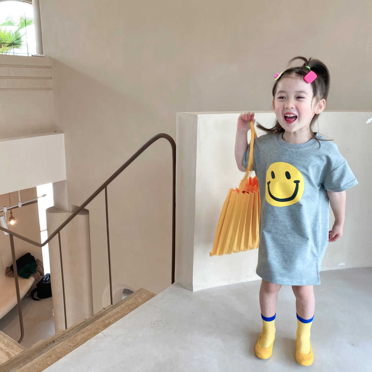 Girls summer smile printing long T shirts korean style short sleeve loose casual mid-length dress 210615, White
Girls summer smile printing long T shirts korean style short sleeve loose casual mid-length dress 210615, White