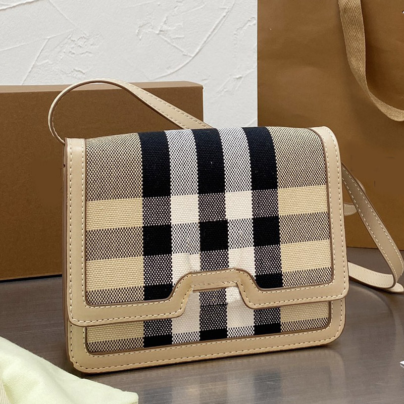 Canvas Messenger Saddle Bag Shoulder Crossbody Bags Classic Stripe B Lable Women Purse Multiple Pockets Retro Hotest High Quality, 20cm
Canvas Messenger Saddle Bag Shoulder Crossbody Bags Classic Stripe B Lable Women Purse Multiple Pockets Retro Hotest High Quality, 20cm