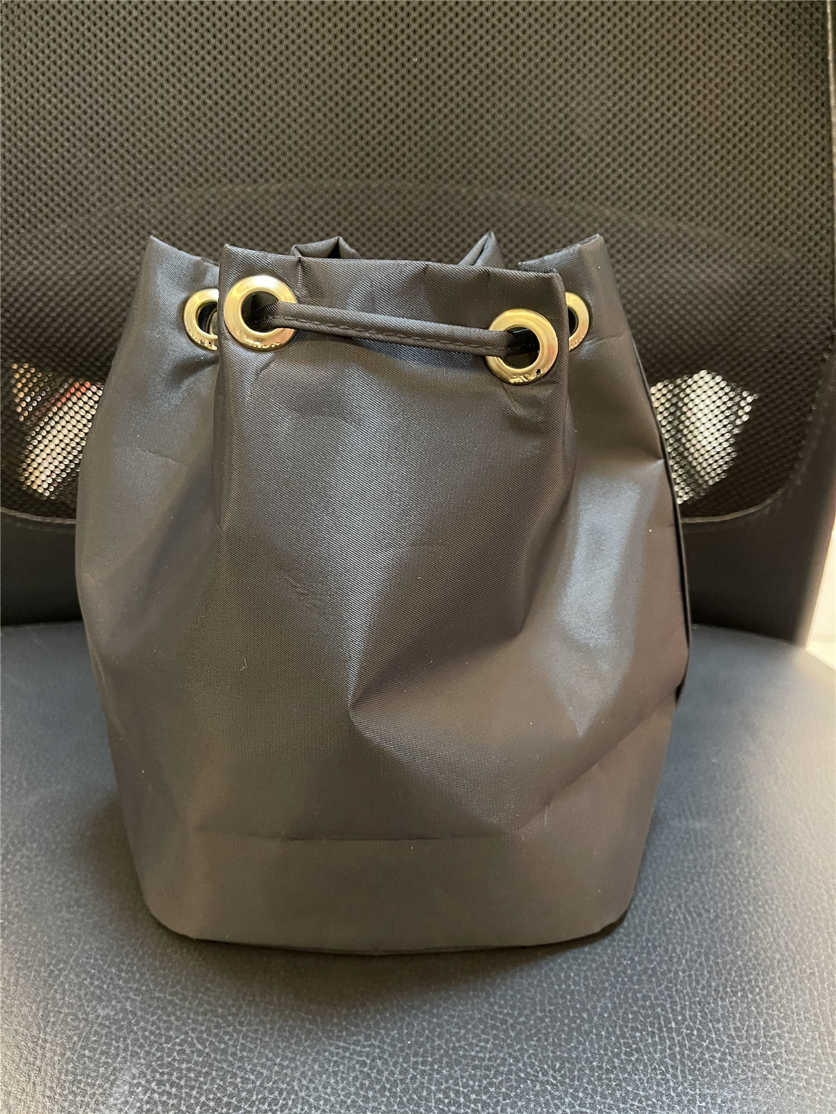 Fashion bucket storage bag CustomTravel storage case 4 colors beautiful classic travel cosmetic pouch bag/latest fashion beauty cosmetic bag
Fashion bucket storage bag CustomTravel storage case 4 colors beautiful classic travel cosmetic pouch bag/latest fashion beauty cosmetic bag