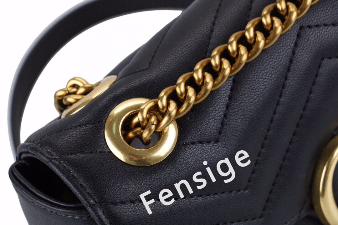 Luxury Designer Bags Marmont Wave Quilting Women Double Letter Metal Clasp Slide Chain Cross Body Famous Lady Shoulder Bag, Others
Luxury Designer Bags Marmont Wave Quilting Women Double Letter Metal Clasp Slide Chain Cross Body Famous Lady Shoulder Bag, Others