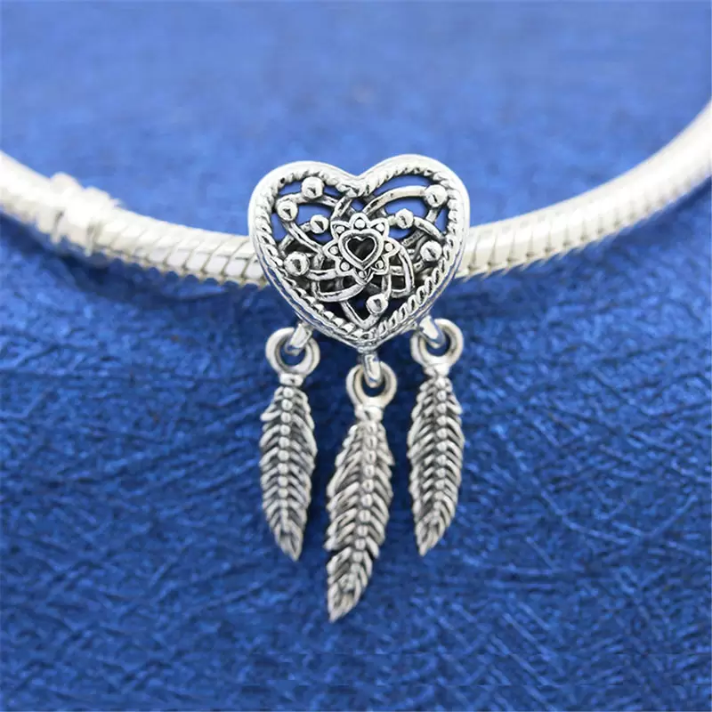 925 Sterling Silver Openwork Heart & Three Feathers Dreamcatcher Charm Bead For European Pandora Jewelry Charm Bracelets, Black
925 Sterling Silver Openwork Heart & Three Feathers Dreamcatcher Charm Bead For European Pandora Jewelry Charm Bracelets, Black