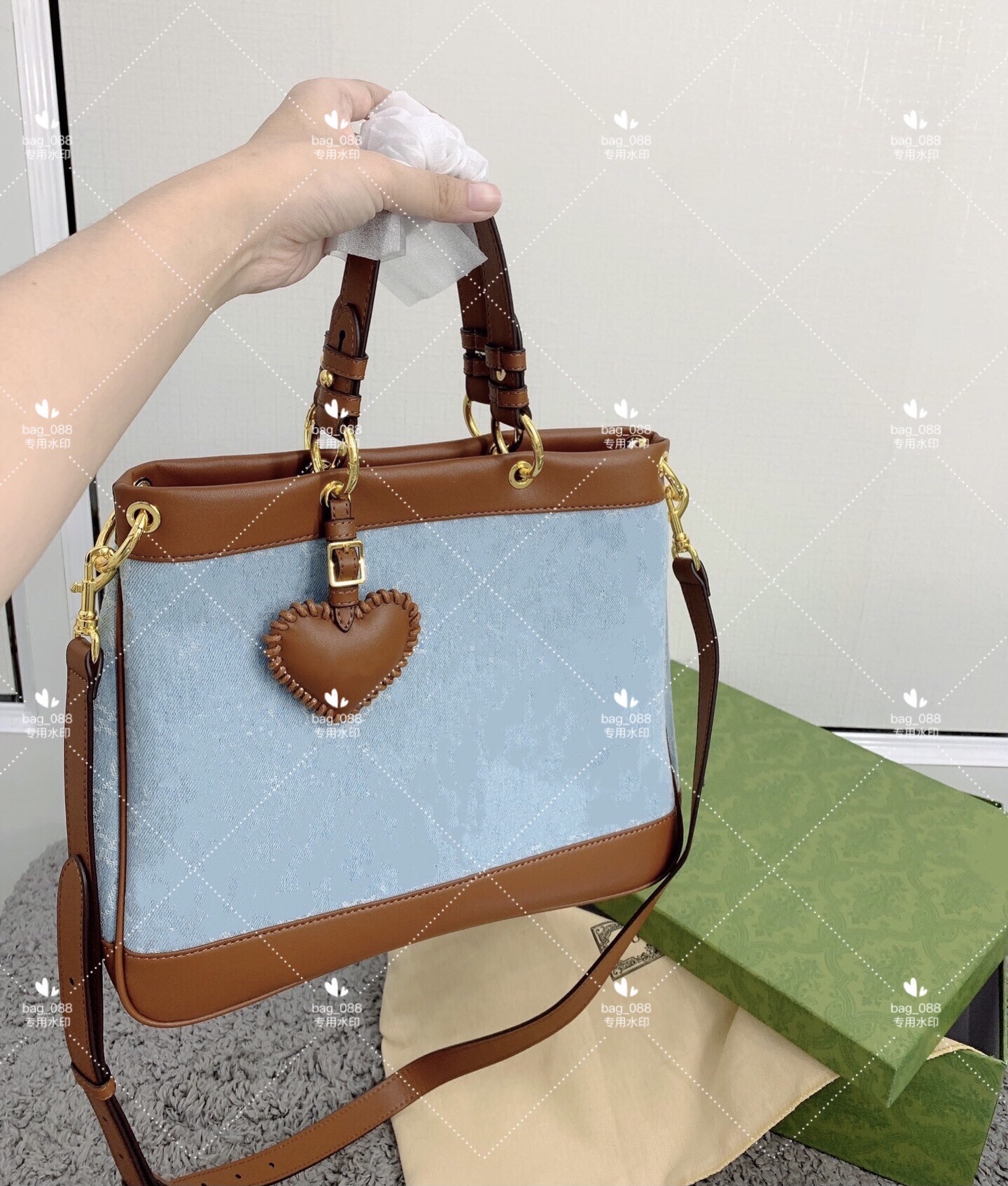 New fashion women handbags cross body ladies designer composite bags lady clutch bag shoulder tote female purse wallet MM size
New fashion women handbags cross body ladies designer composite bags lady clutch bag shoulder tote female purse wallet MM size