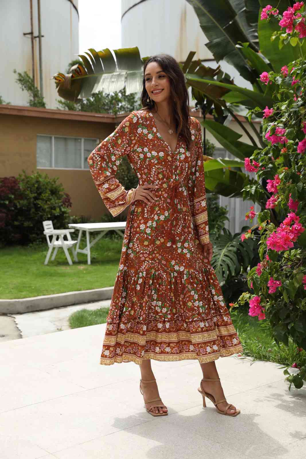 Bohemia Buttons V neck Floral Print BOHO Long Sleeve Dress Gypsy Woman Adjustable Lacing up Waist Maxi Dresses Holiday 210429