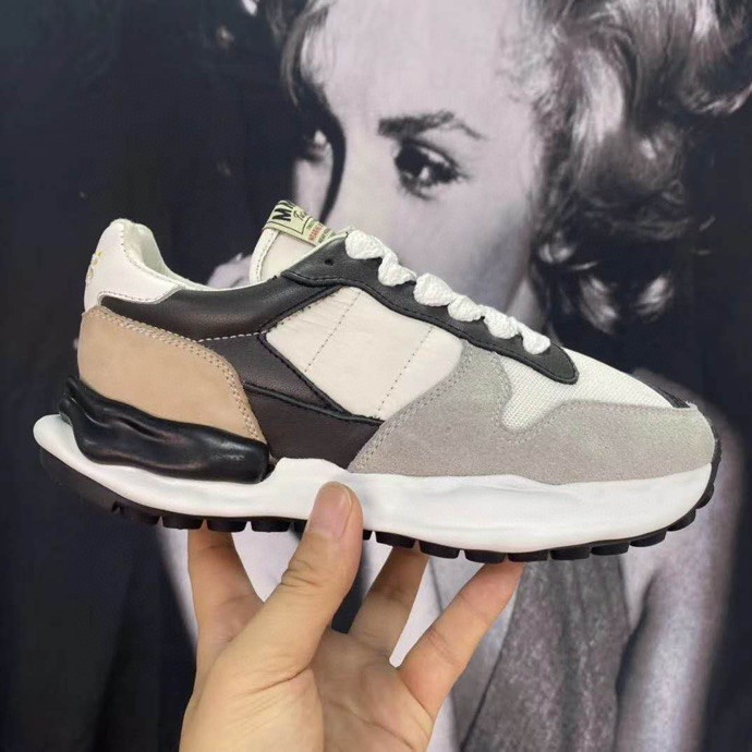 High quality Designer Shoes Brand Men Women Run Away Shoes France Men Women Sneakers Loafers 35-45, 02
High quality Designer Shoes Brand Men Women Run Away Shoes France Men Women Sneakers Loafers 35-45, 02
