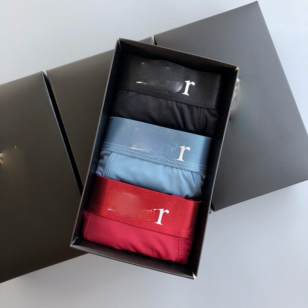 Man's Underpants Daily Underwear Soft Shorts Men Breathable Boxes Non-trace Cutting 3pcs In A Box Size -XXXL, Black
Man's Underpants Daily Underwear Soft Shorts Men Breathable Boxes Non-trace Cutting 3pcs In A Box Size -XXXL, Black