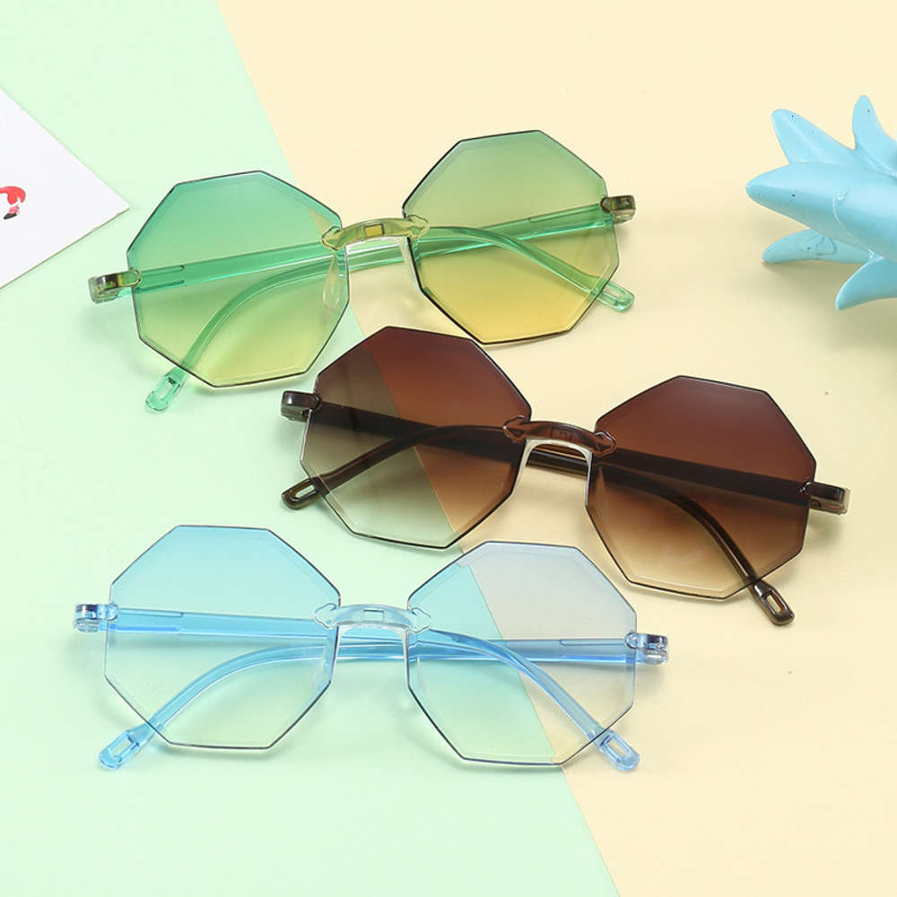 sunglasses Korean men and women's tourism decoration children's cut edge Fashion cute baby sunglasses, Blue
sunglasses Korean men and women's tourism decoration children's cut edge Fashion cute baby sunglasses, Blue
