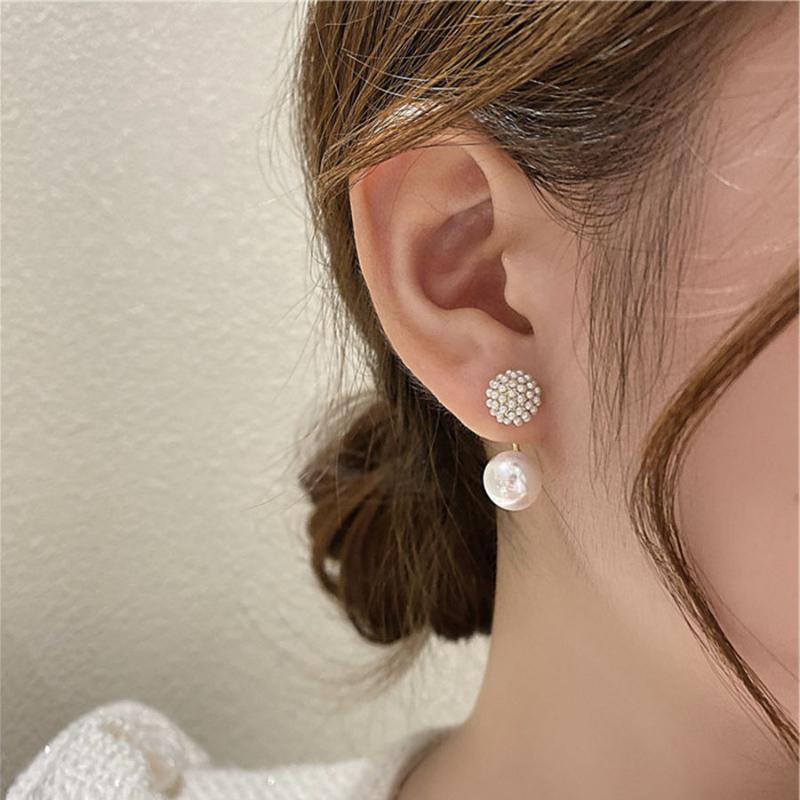 Stud Retro Round Pearl Women Earring Two Way Use Sweet Simple Female Elegant Fashion Jewelry Unusual Korean Girls Gifts, Golden;silver
Stud Retro Round Pearl Women Earring Two Way Use Sweet Simple Female Elegant Fashion Jewelry Unusual Korean Girls Gifts, Golden;silver