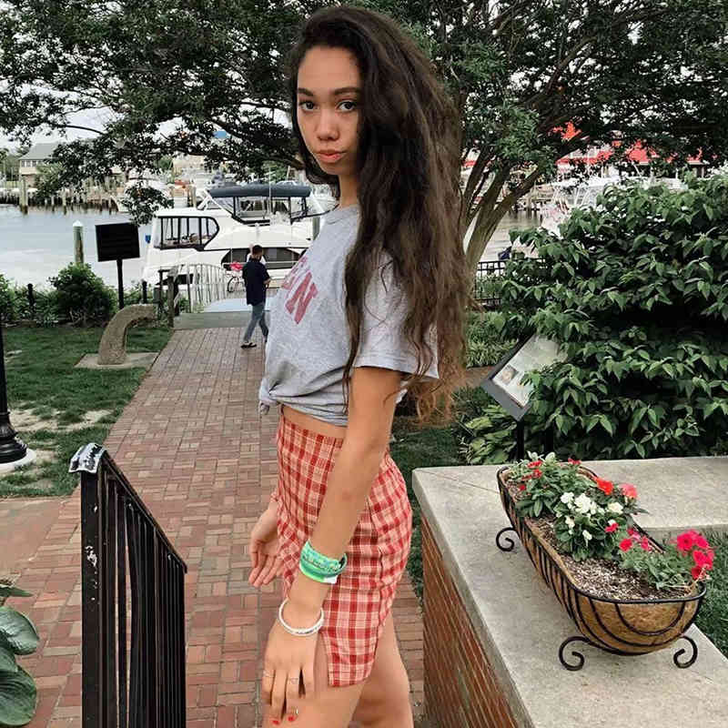 Women checked mini skirt with two small front slits plaid cut cara summer beach vintage retro spring short 210427