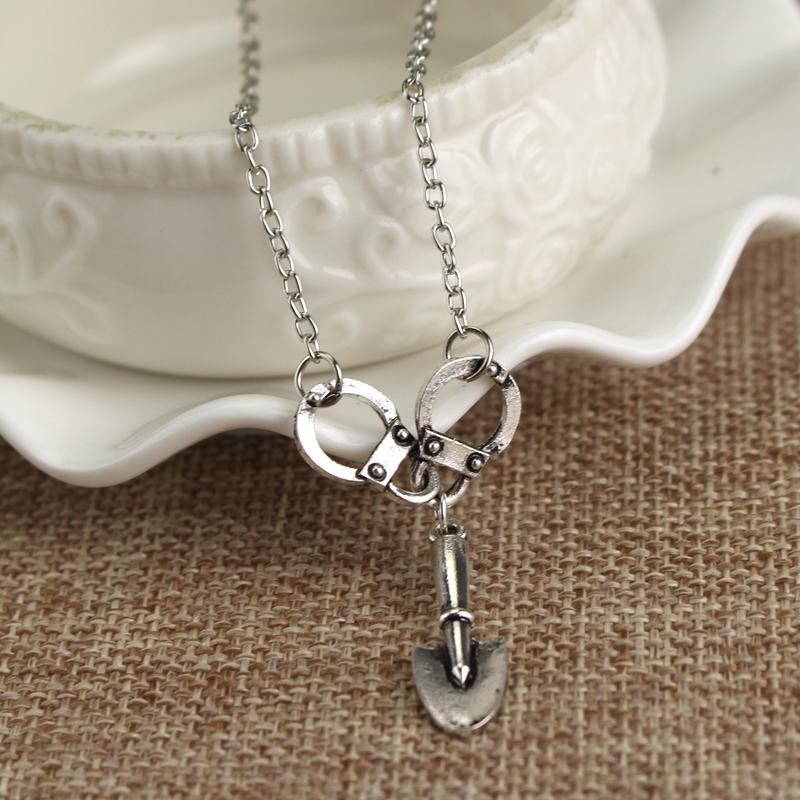 Chains 10Pcs/lot TV Series Pretty Little Liars Necklace Got A Secret Can You Keep It Letters Silver Plated Pendant Jewelry Wholesale
Chains 10Pcs/lot TV Series Pretty Little Liars Necklace Got A Secret Can You Keep It Letters Silver Plated Pendant Jewelry Wholesale