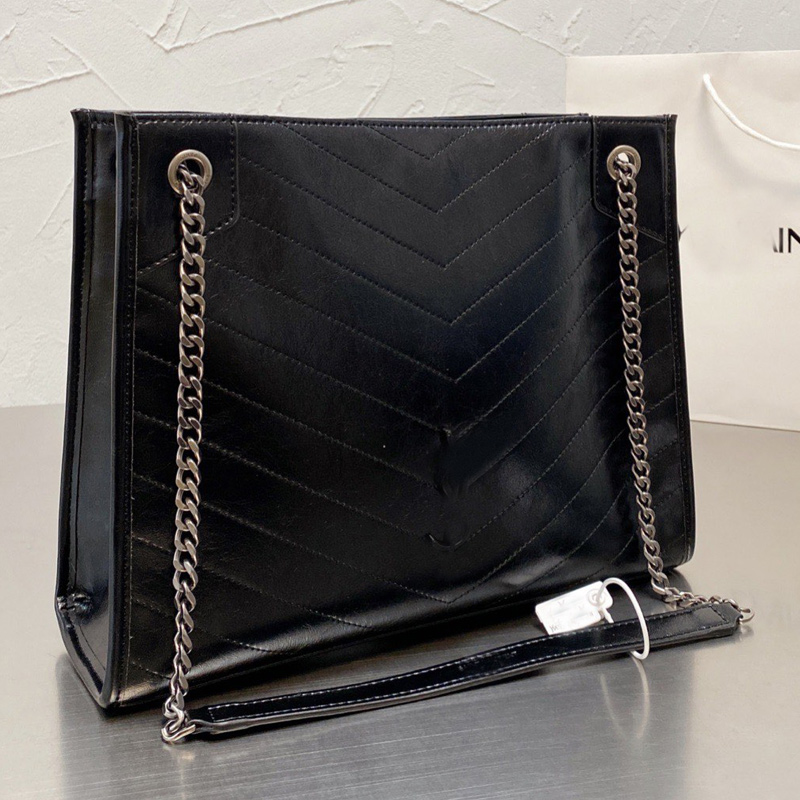 Commuter Tote Bag Women Handbag Large Capacity Shopping Bags Black Leather Wave Pattern Fashion Letter Shoulder Crossbody Purse Interior Pocket Silver Chain
Commuter Tote Bag Women Handbag Large Capacity Shopping Bags Black Leather Wave Pattern Fashion Letter Shoulder Crossbody Purse Interior Pocket Silver Chain