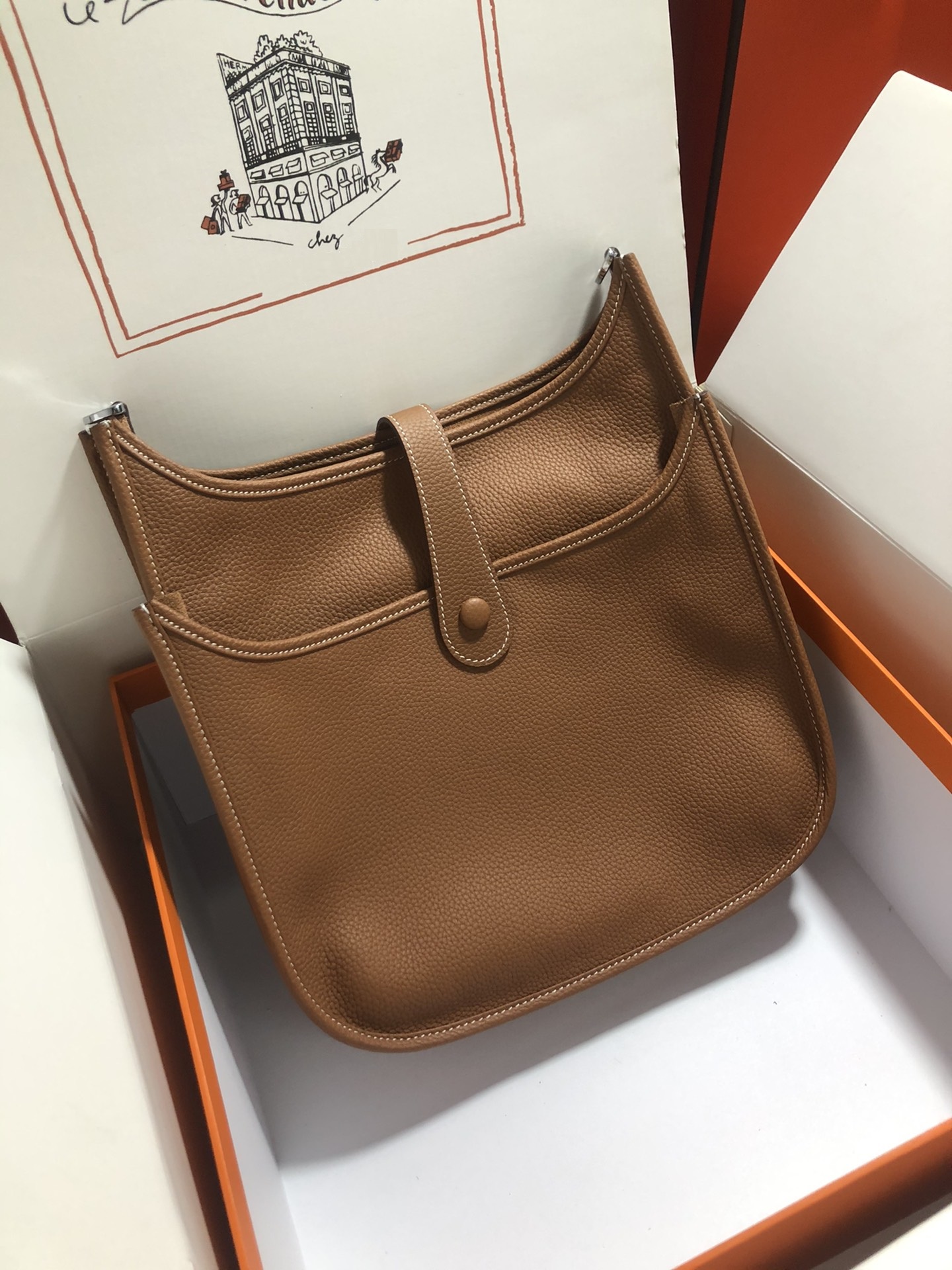 2021 newest Genuine Leather fashion shoulder bags hole, Brown