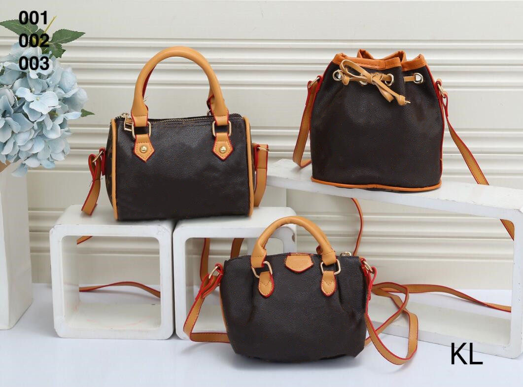 2021 Luxury Designer High Quality Women Plain shoulder bags Chain Crossbody PU Soho Bag Newest style Most handbag feminina zipper small wallet, 002
2021 Luxury Designer High Quality Women Plain shoulder bags Chain Crossbody PU Soho Bag Newest style Most handbag feminina zipper small wallet, 002