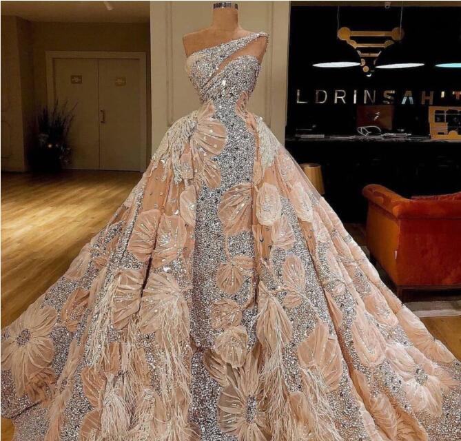 Evening dress women dress Yousef aljasmi Ball gown One shoulder Appliques Silver Crystals Feather Strapless Kim kardashian Kylie jenner
Evening dress women dress Yousef aljasmi Ball gown One shoulder Appliques Silver Crystals Feather Strapless Kim kardashian Kylie jenner
