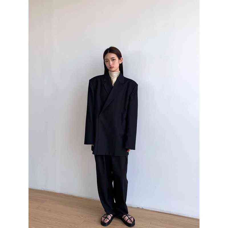 Autumn and Winter Women's Blazer Jacket Casual Solid Hidden Button Pocket Decorative Oversize Coat Fall Women Suit 211122