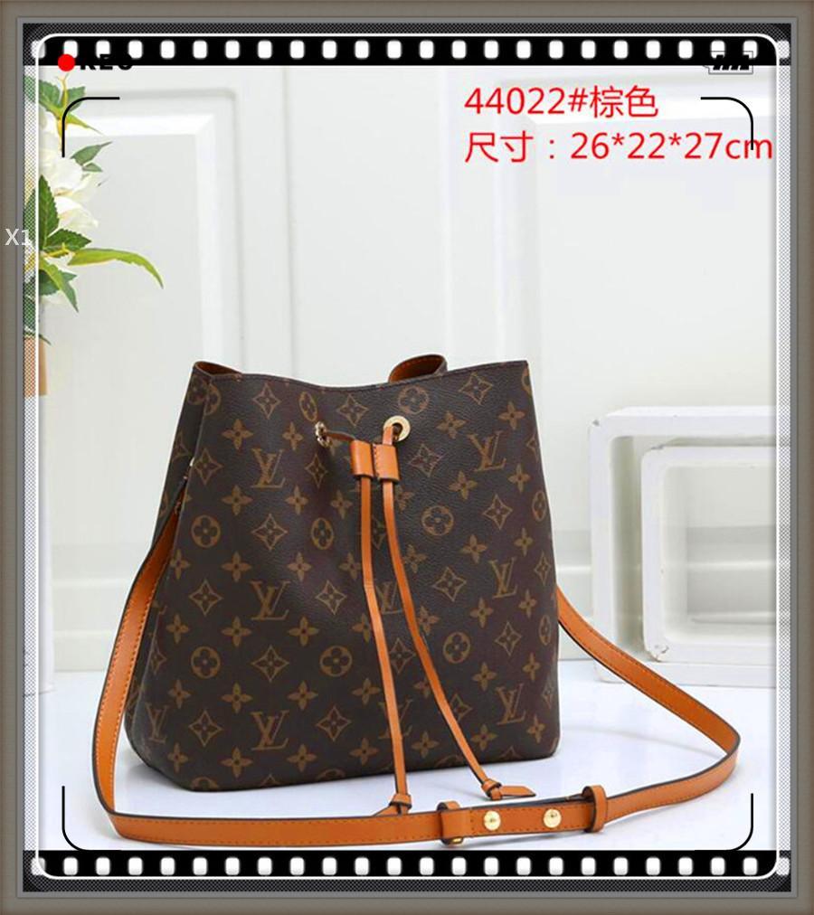 X1-11 100% High LV LOUIS 1 VITTON handbag and wallet for women classic shoulder bag evening bag wallet purse 88, Red;black
X1-11 100% High LV LOUIS 1 VITTON handbag and wallet for women classic shoulder bag evening bag wallet purse 88, Red;black