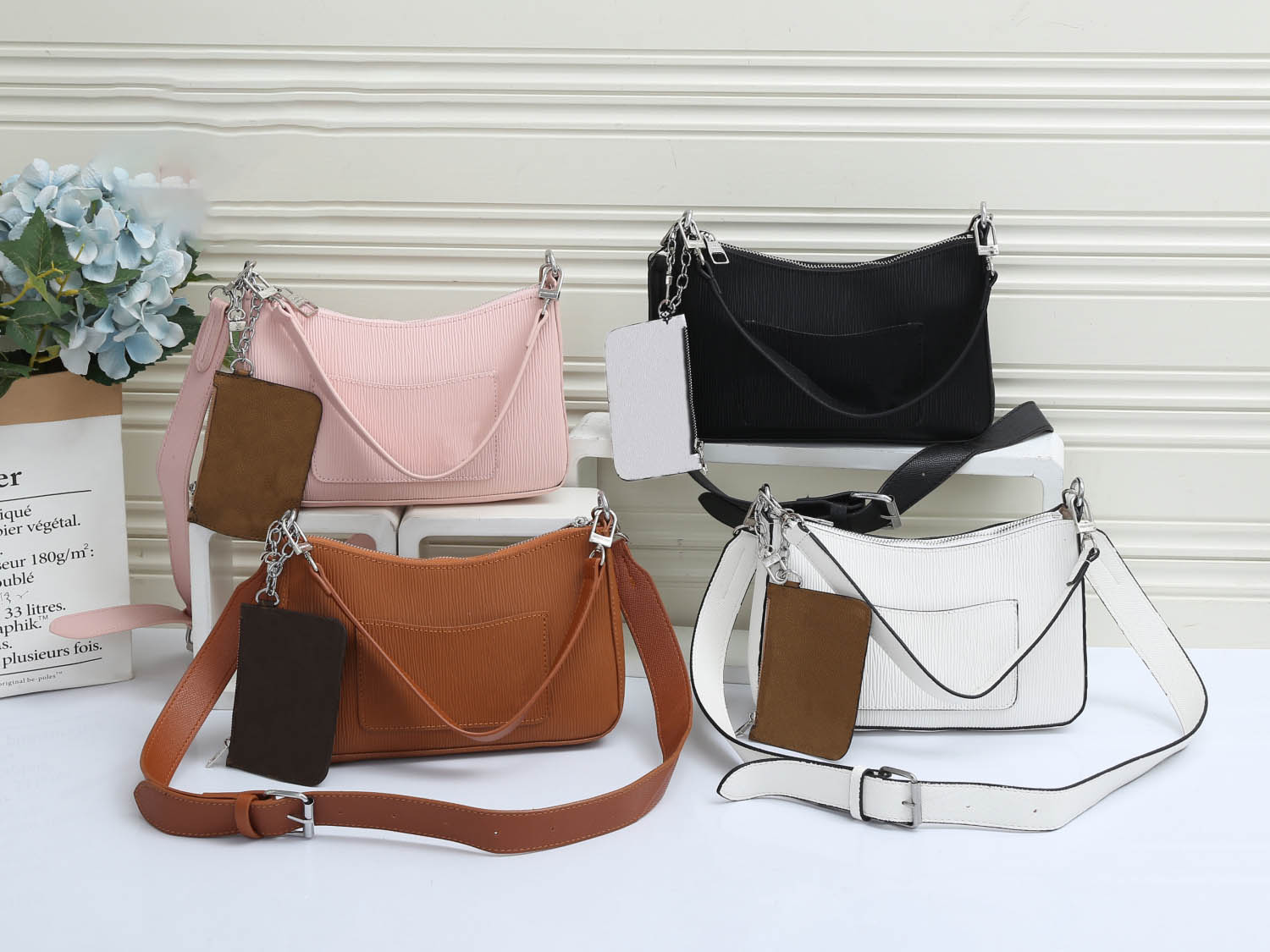 Luxury Handbag high quality Famous Womens handbags bag Designer Brand Lady Classic Plaid Shoulder Crossbody Bags Leather Women Messenger, Black 
Luxury Handbag high quality Famous Womens handbags bag Designer Brand Lady Classic Plaid Shoulder Crossbody Bags Leather Women Messenger, Black