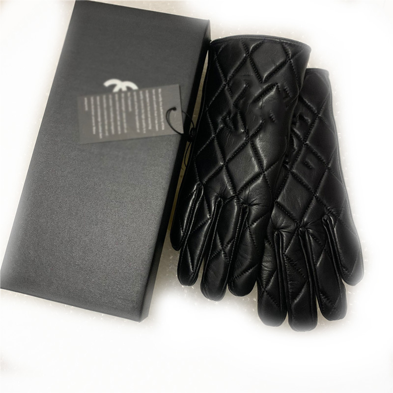 Fashionable women's leather gloves and wool touch screen rabbit skin cold resistant and warm skin five-finger 100% leather gloves
Fashionable women's leather gloves and wool touch screen rabbit skin cold resistant and warm skin five-finger 100% leather gloves