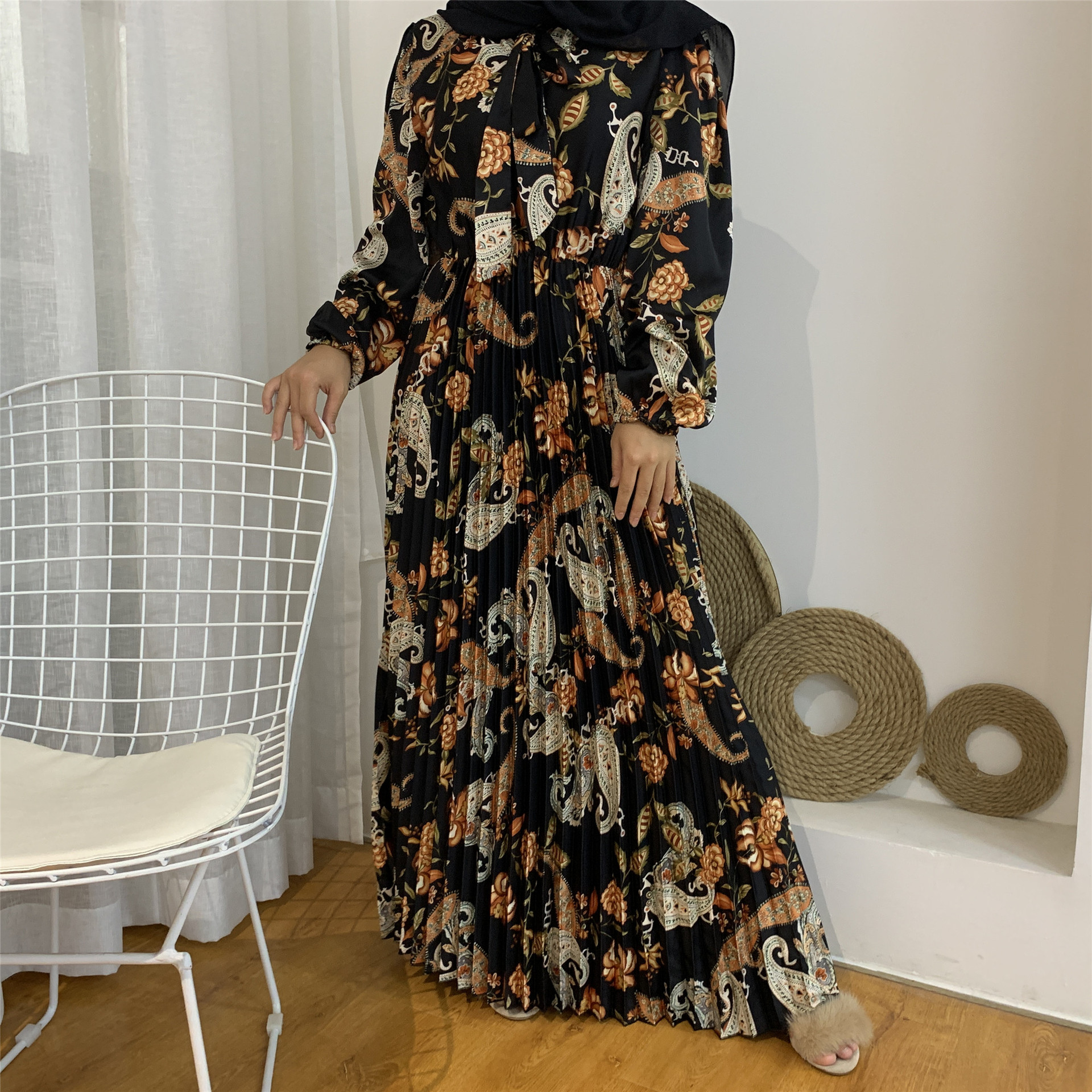 Fashion Print Pleated Muslim Dress Women Moroccan Kaftan Islamic Clothing Lace-up Elegant Hijab Abaya Ramadan Vestidos Mujer
Fashion Print Pleated Muslim Dress Women Moroccan Kaftan Islamic Clothing Lace-up Elegant Hijab Abaya Ramadan Vestidos Mujer