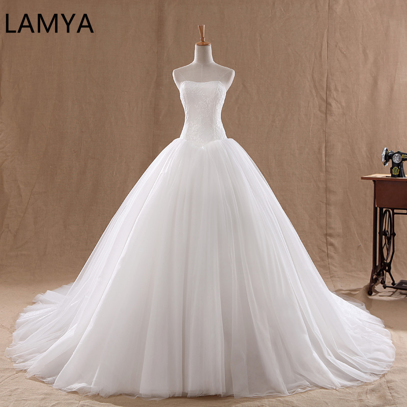 LAMYA Court Train Wedding Dress 2021 Cheap Celebrity Strapless Vintage Tulle Bridal Ball Gown Organza Lace bridal dresses, Floor-length
LAMYA Court Train Wedding Dress 2021 Cheap Celebrity Strapless Vintage Tulle Bridal Ball Gown Organza Lace bridal dresses, Floor-length