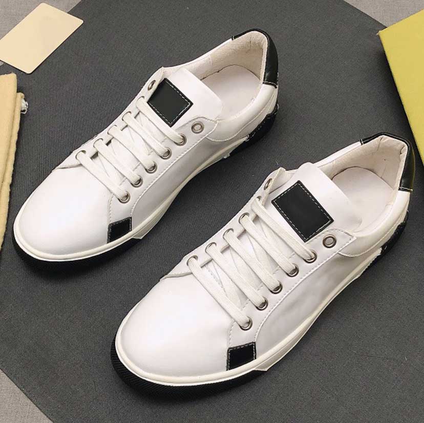 Mens Casual Shoes Fashion Laceup Comfortable Classic Men Flat Shoess Designer Top Quality Breathable Non-slip Sole size 38-44
Mens Casual Shoes Fashion Laceup Comfortable Classic Men Flat Shoess Designer Top Quality Breathable Non-slip Sole size 38-44