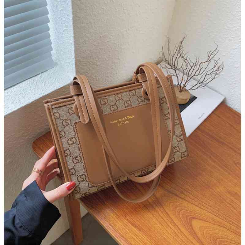 Design new large capacity Tote Fashion Shoulder Bag versatile portable armpit bag Handbags, White
Design new large capacity Tote Fashion Shoulder Bag versatile portable armpit bag Handbags, White