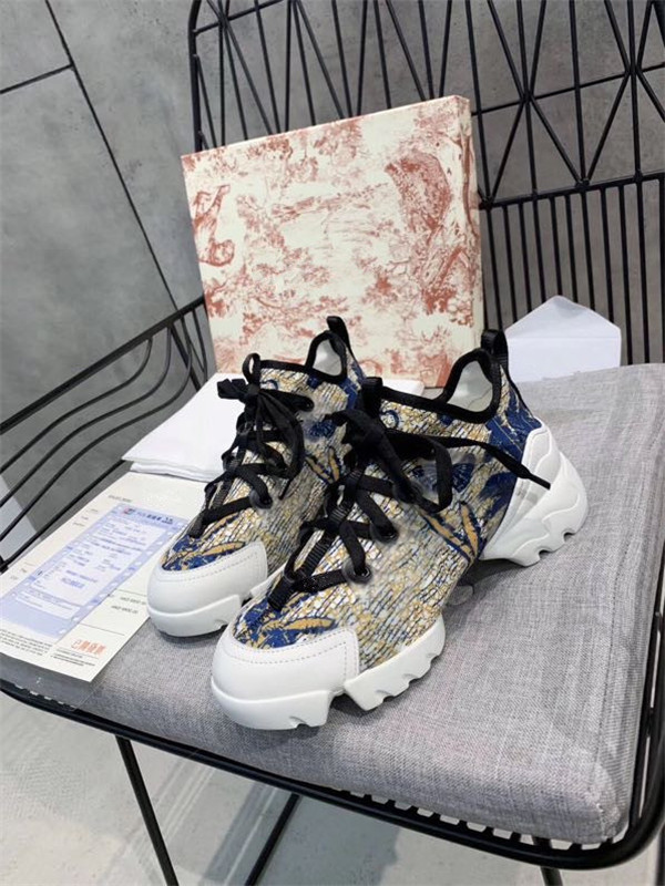 Valentin High quality women Casual shoes Outdoor sports Loafers Classic Tassel Wedding Party Leather Shoes Plus Size 35-45 Men, 01
Valentin High quality women Casual shoes Outdoor sports Loafers Classic Tassel Wedding Party Leather Shoes Plus Size 35-45 Men, 01