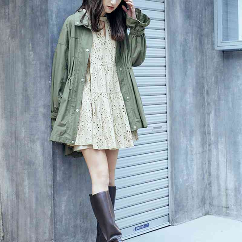 Fashion Pleated Slim Waist Trench Coat Turn-down Collar Long Sleeve Women Tops Spring Casual Single Breasted Jacket 210519