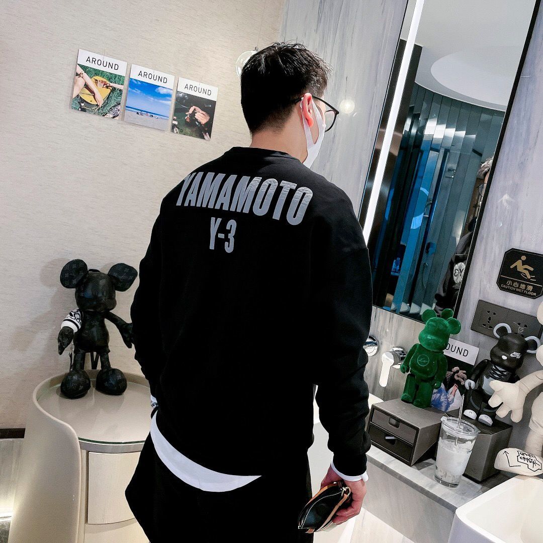 Men Women Hoodies Y-3 Autumn Winter Cotton Y3 Pocket Printed Letter Pullover Round Neck Sweater Long-sleeved Bottoming Shirt, White
Men Women Hoodies Y-3 Autumn Winter Cotton Y3 Pocket Printed Letter Pullover Round Neck Sweater Long-sleeved Bottoming Shirt, White