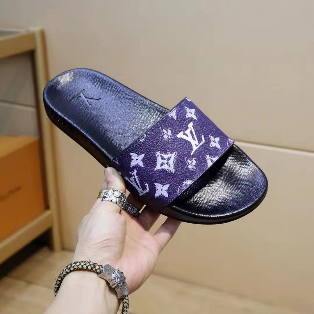GUCCI LV Louis Vuitton Slippers Pool pillow Sunbath High quality Stylish Slippers Fashion Classics Slides Sandals Mens Womens Shoes Sizes 35-45, Black
GUCCI LV Louis Vuitton Slippers Pool pillow Sunbath High quality Stylish Slippers Fashion Classics Slides Sandals Mens Womens Shoes Sizes 35-45, Black
