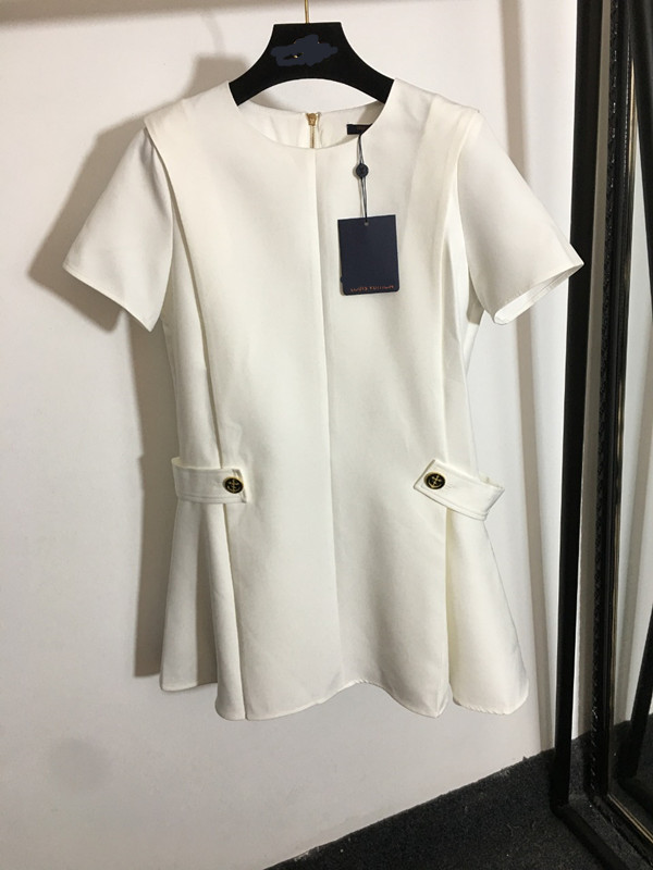2021 new women' heben wind little black dress fashion generous straight tube loose temperament show thin short sleeve dress, Ivory
2021 new women' heben wind little black dress fashion generous straight tube loose temperament show thin short sleeve dress, Ivory