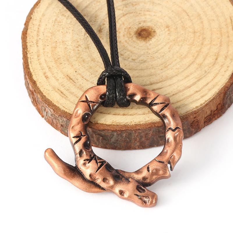 Pendant Necklaces Game God Of War 4 Cosplay Kratos Symbol Amulet Choker Necklace Pendants Alloy Vintage Leather Chain Accessories
Pendant Necklaces Game God Of War 4 Cosplay Kratos Symbol Amulet Choker Necklace Pendants Alloy Vintage Leather Chain Accessories