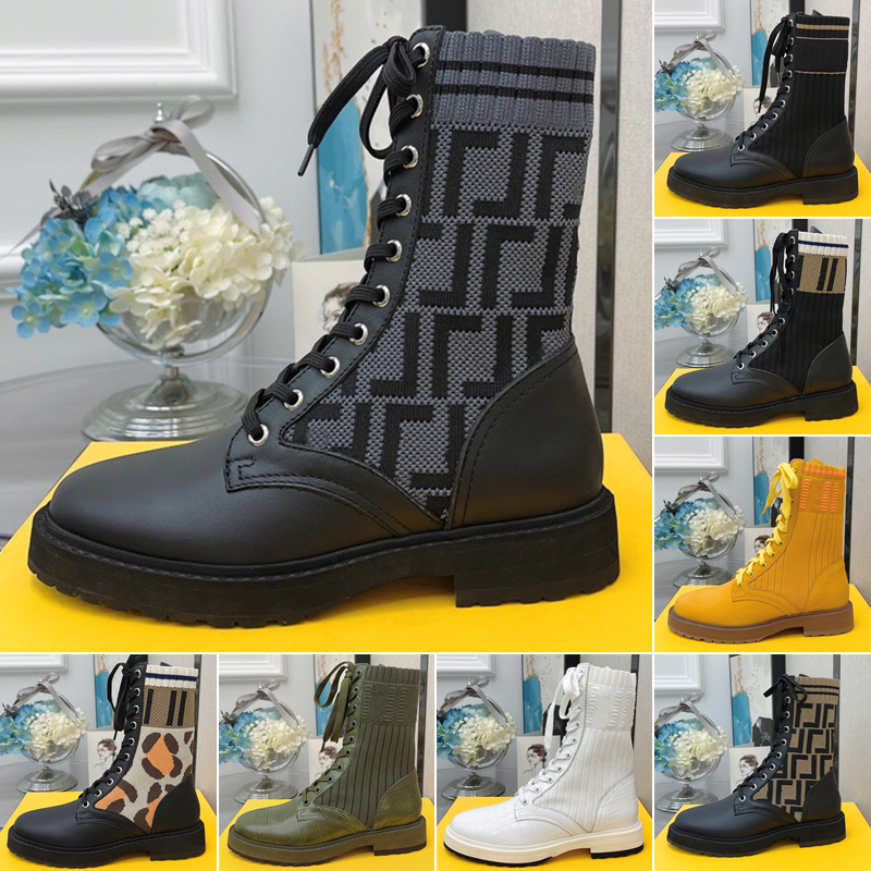 2021 Top Quality Women Martin Boots Womens Designer Black heels Socks stretch Ankle boot 3cm With original box size:35-41 Leather Non-Slip autumn Winter girl Shoes, Casual socks
2021 Top Quality Women Martin Boots Womens Designer Black heels Socks stretch Ankle boot 3cm With original box size:35-41 Leather Non-Slip autumn Winter girl Shoes, Casual socks
