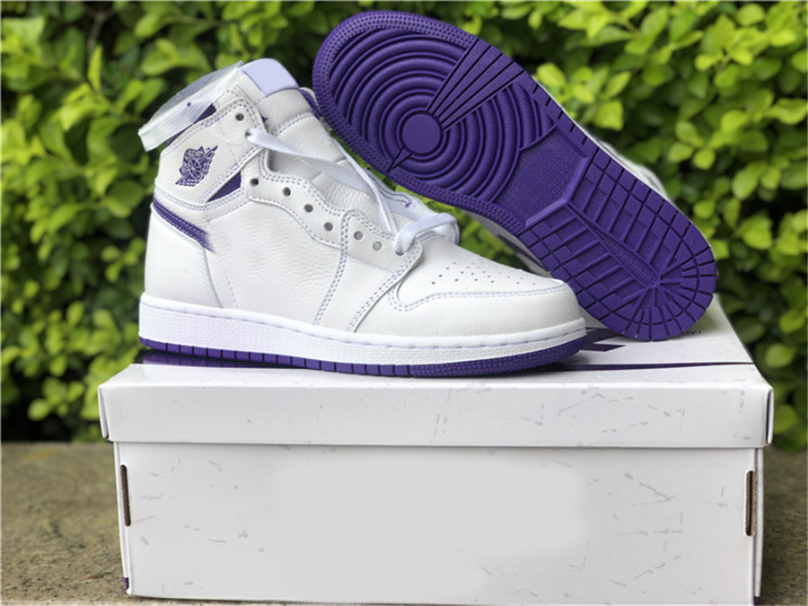 Authentic 1 High OG WMNS Court Purple Shoes Men Women Satin Black Toe Blue Chill Seafoam Tie-Dye UNC To Chicago Silver Outdoor Sports Sneake
Authentic 1 High OG WMNS Court Purple Shoes Men Women Satin Black Toe Blue Chill Seafoam Tie-Dye UNC To Chicago Silver Outdoor Sports Sneake