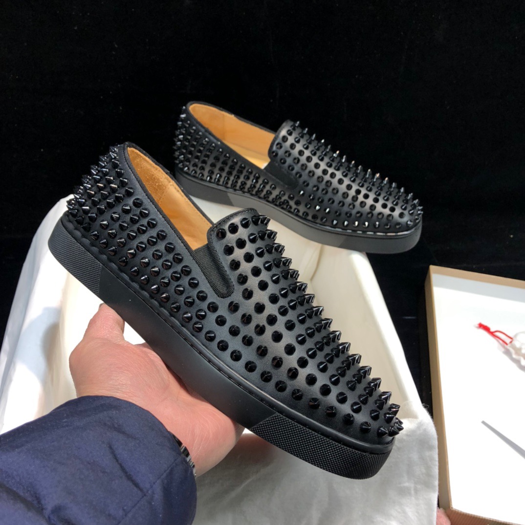 Red bottom casual men designer shoes formal prom evening Luxury black rivet slip on Mens shoe streetwear plus size fast ship
Red bottom casual men designer shoes formal prom evening Luxury black rivet slip on Mens shoe streetwear plus size fast ship