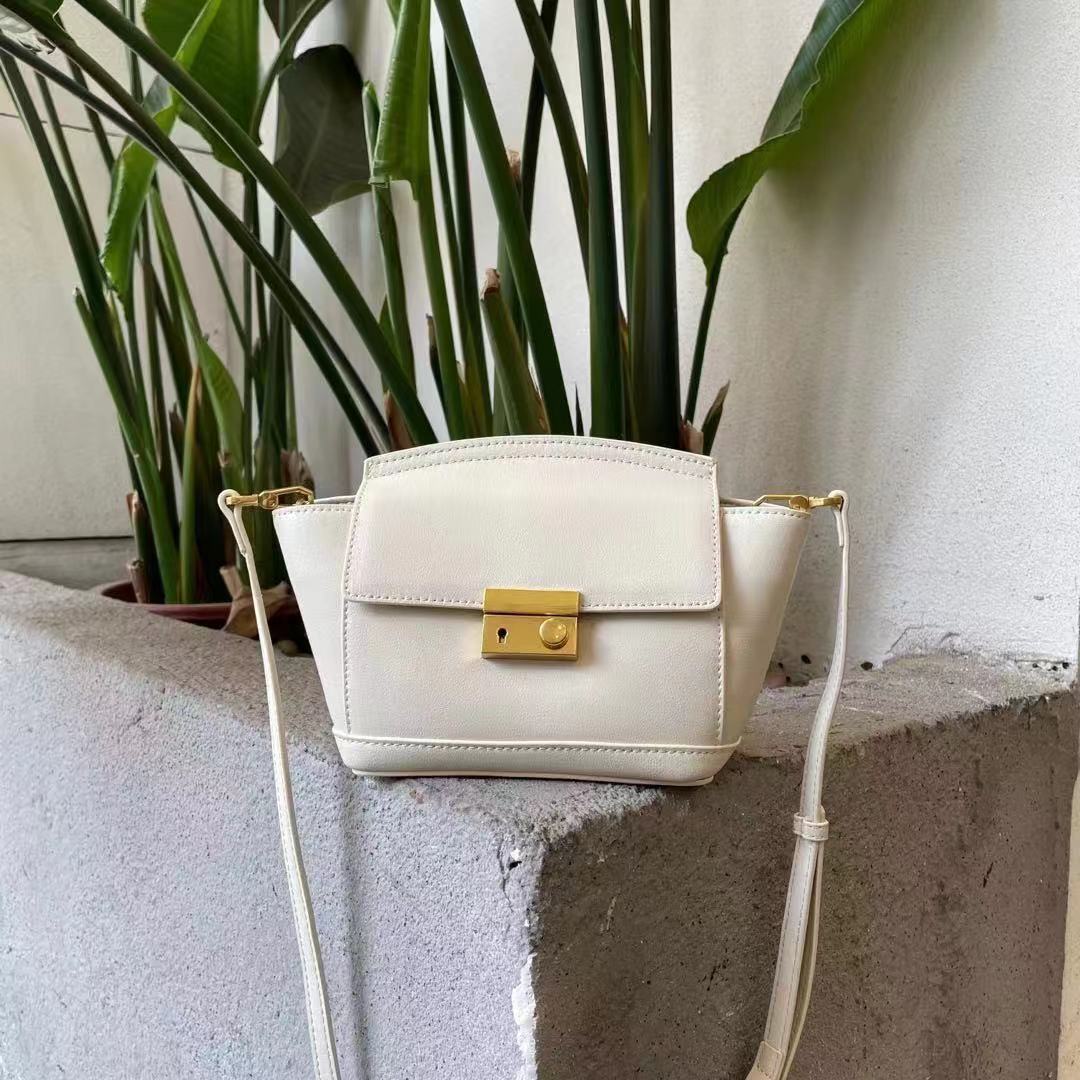 telfar mini bags quilted leather louisbags_18 multi pochette felicie akend zhouzhoubao123 design handbag 2021 trend cowhide wing one sh hang
telfar mini bags quilted leather louisbags_18 multi pochette felicie akend zhouzhoubao123 design handbag 2021 trend cowhide wing one sh hang