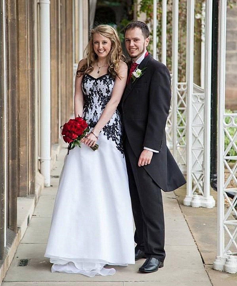 Victorian Gothic Country Wedding Dress Sweetheart Lace Black and White A Line Vintage Strapless Long Beach Bridal Gowns Plus Size Bride Dresses Vestid