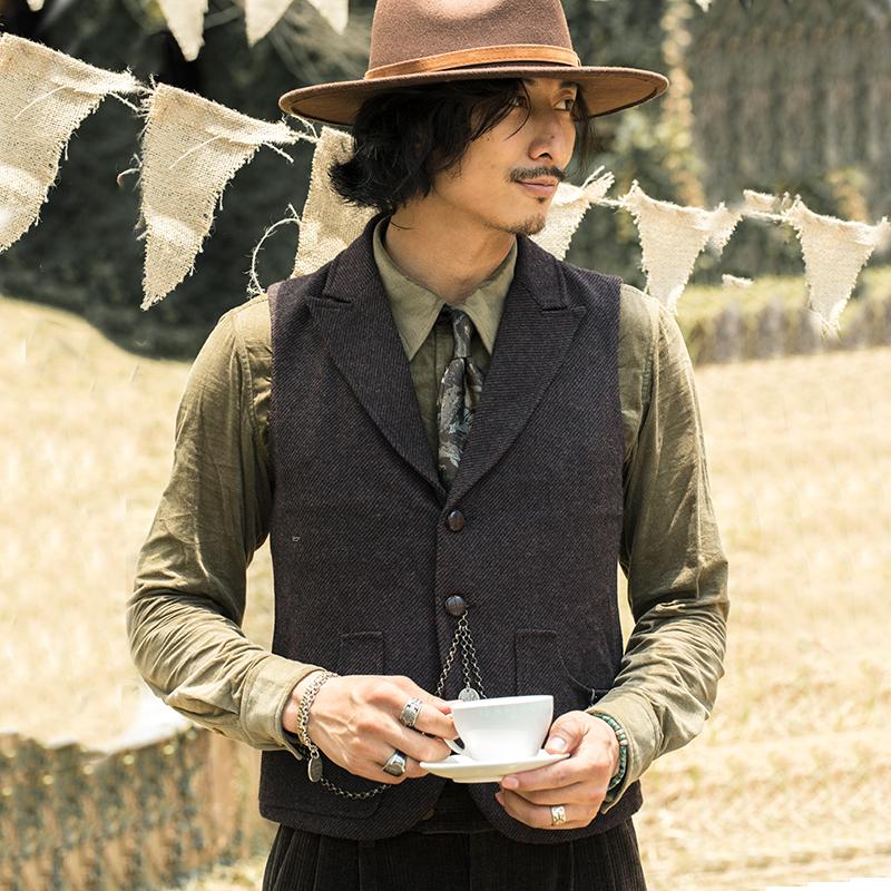 Men's Vests SOARIN Retro British Style Yang Mao Ni Vest Man Original Design Business Casual Suit Collar Waistcoat, Dark brown
Men's Vests SOARIN Retro British Style Yang Mao Ni Vest Man Original Design Business Casual Suit Collar Waistcoat, Dark brown
