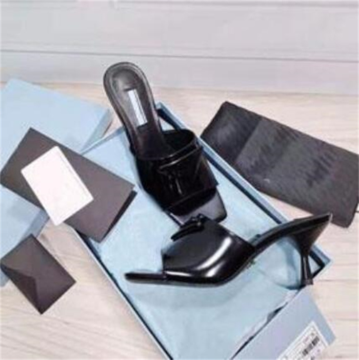 Women's slippers Fashion Square Head real leatherslide sandal mid heel wedding dress designer Men Flip Flops Loafers Size
Women's slippers Fashion Square Head real leatherslide sandal mid heel wedding dress designer Men Flip Flops Loafers Size
