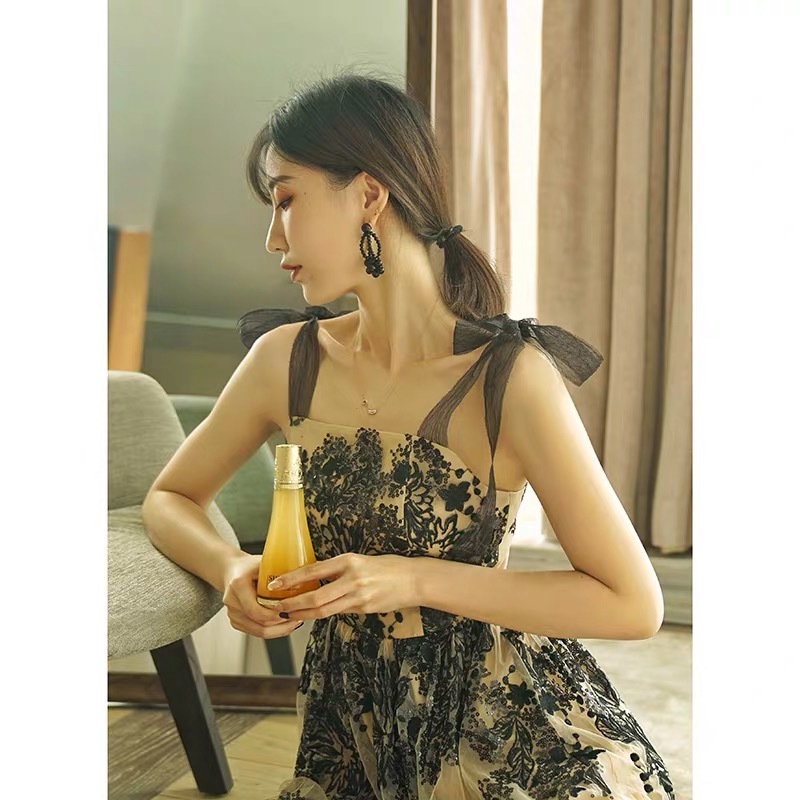 Sequin Embroidered Black Suspender Dress Female Summer Retro Temperament Hepburn Style Party Dresses Vestidos 210421