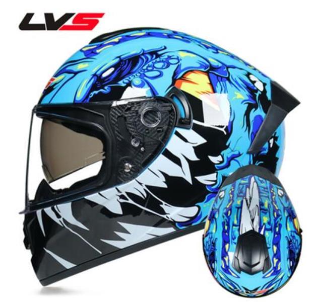 LVS motorcycle helmet men's winter double lens sports car full-covered personality locomotive racing helmet horn tide, Same photo
LVS motorcycle helmet men's winter double lens sports car full-covered personality locomotive racing helmet horn tide, Same photo