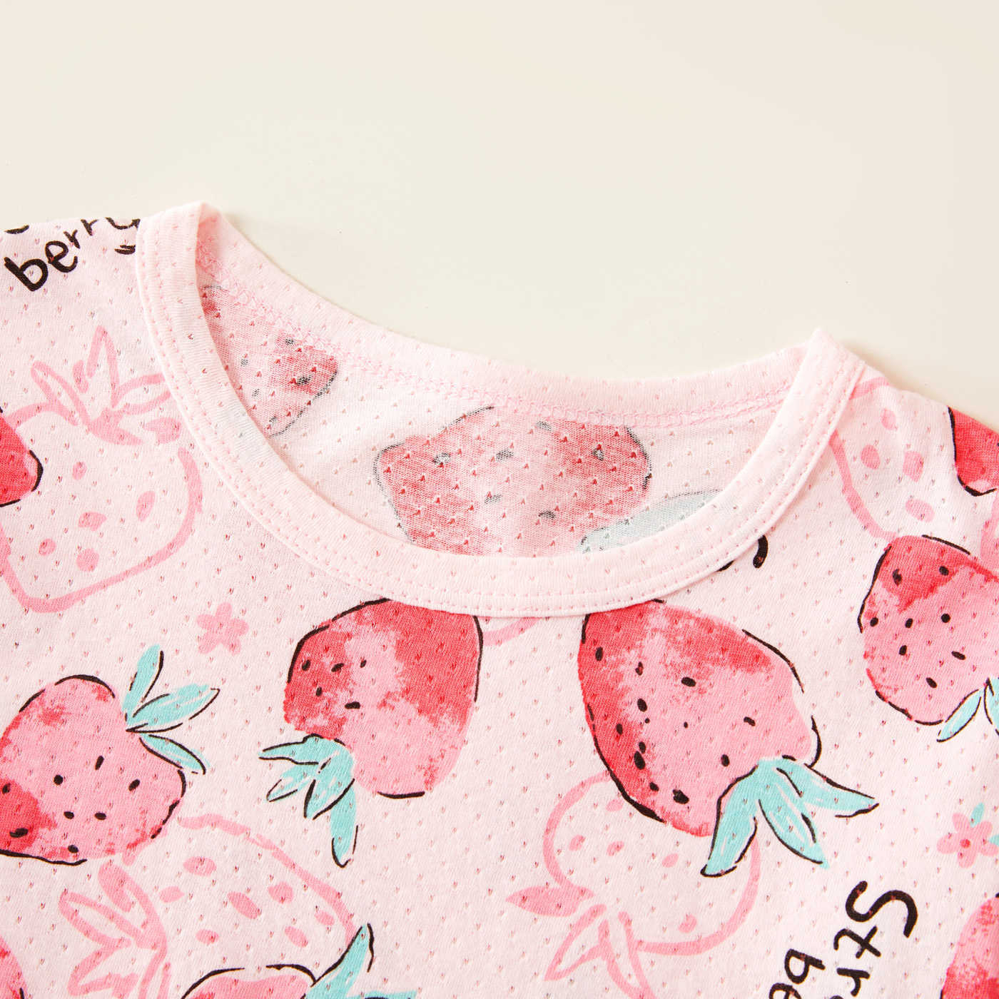 Summer Kids Girl Strawberry Allover Print Tee and Shorts Set 210528
