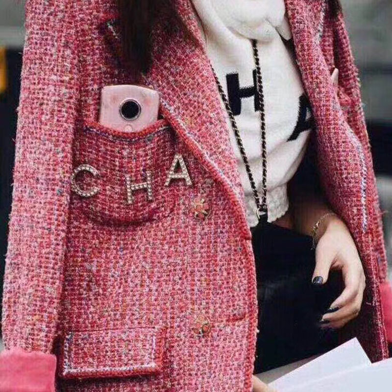 Crystal Letters Brooch Jewelry Love Gold Metal Brooches for Women luxury Broszka Broche Femme Bijoux Christmas Gifts
Crystal Letters Brooch Jewelry Love Gold Metal Brooches for Women luxury Broszka Broche Femme Bijoux Christmas Gifts