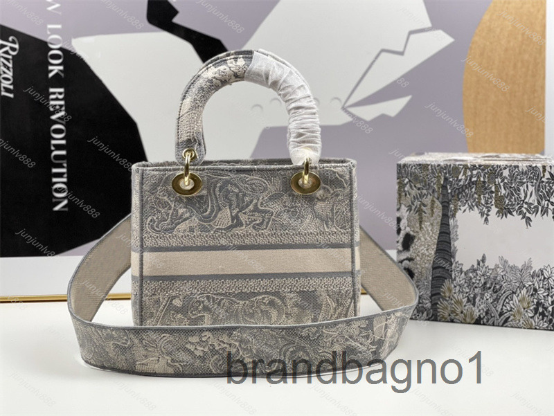 Designer D Handbags 7A Tiger embroidery Shoulder Crossbody Totes Backpack Lady Bag Purse Handbags Wallet Tote, Grey tiger embroidery
Designer D Handbags 7A Tiger embroidery Shoulder Crossbody Totes Backpack Lady Bag Purse Handbags Wallet Tote, Grey tiger embroidery